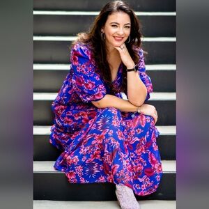 FORE Elegent Dainty Vibrant Floral Maxi Dress EUC Size Medium PTP 19